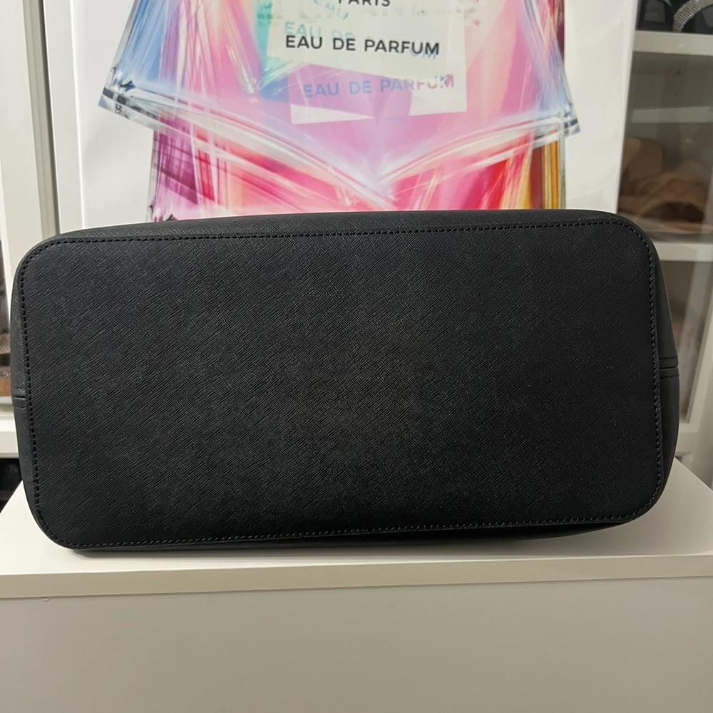Michael Kors tote - Picture 14 of 15